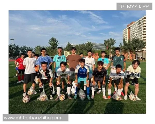 足球队6号球星风采揭秘 他的技术特点和场上表现如何影响比赛